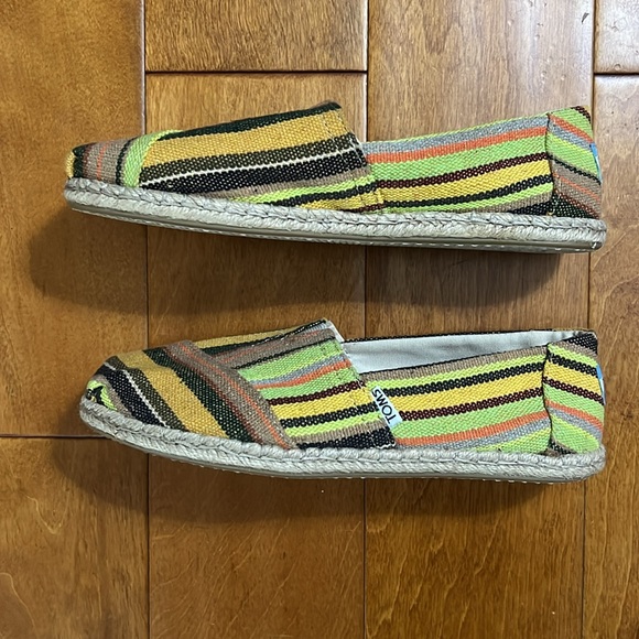 Toms Women’s Multicolor Slip On Shoe Size 7.5 Western Bohemian Slip-on - Picture 3 of 8